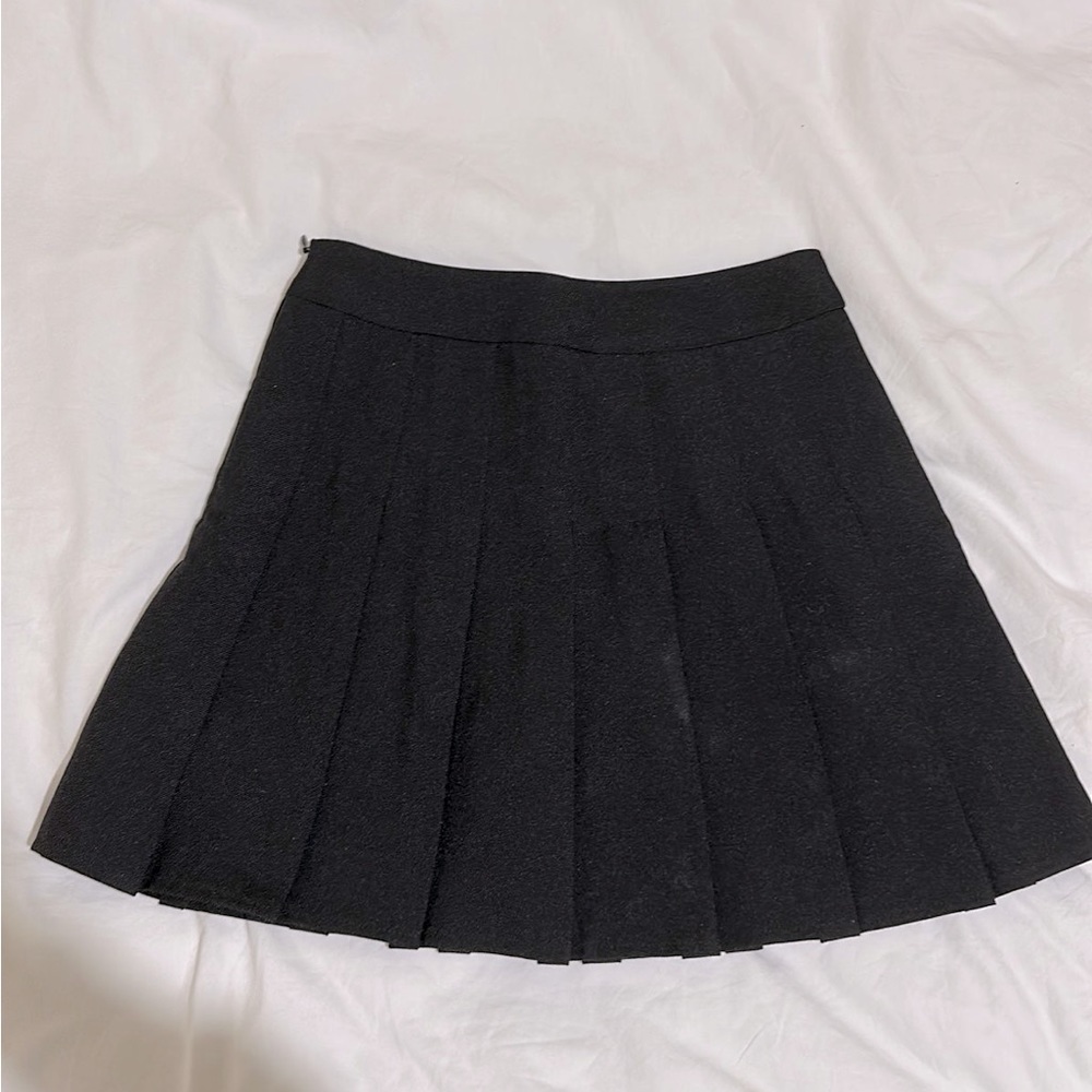Black pleated skirt with built-in shorts NWOT